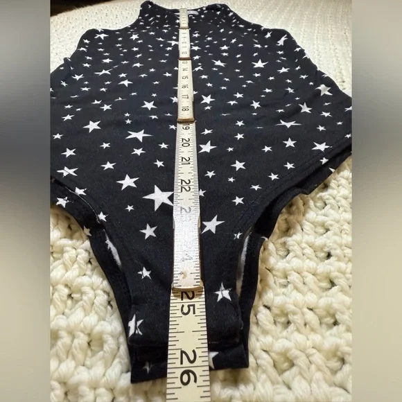 Gaze Star Print Sleeveless Bodysuit XS | Black & White | Snap Closure - Picture 3 of 11